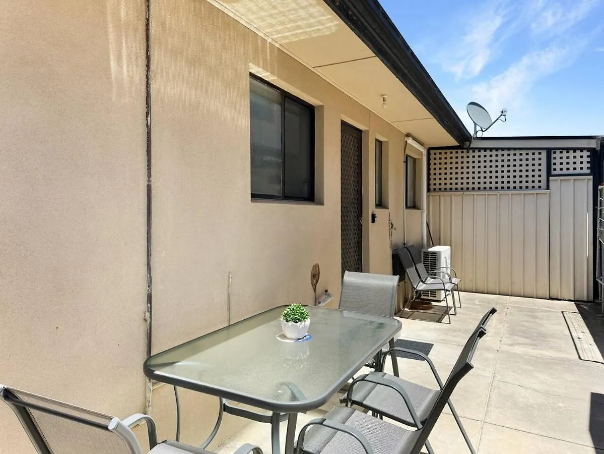 'The Grange' Coastal Charm Near Henley Beach Adelaïde 0*,  Australie
