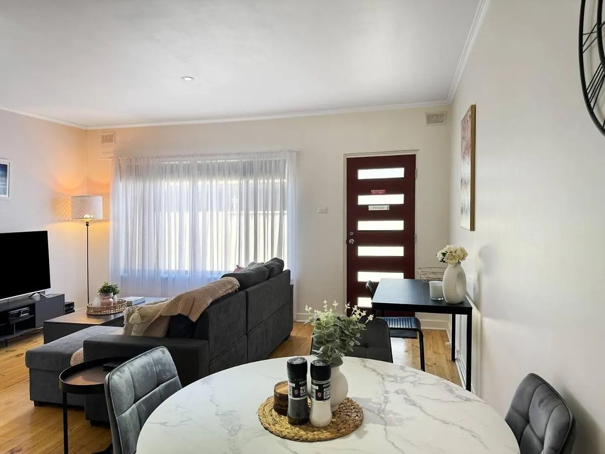 'The Grange' Coastal Charm Near Henley Beach Adelaïde